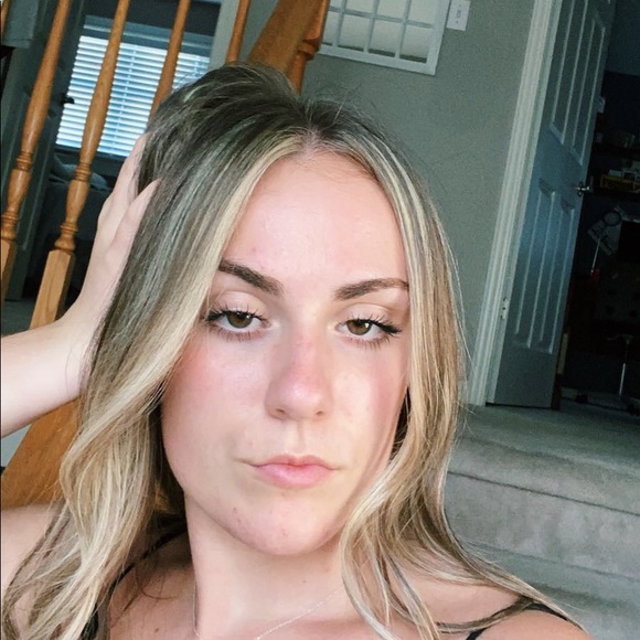 Meet your Posher, Mackenna - Picture 1 of 1